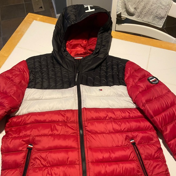 22 Tommy Hilfiger Winter Bubble Coat 
